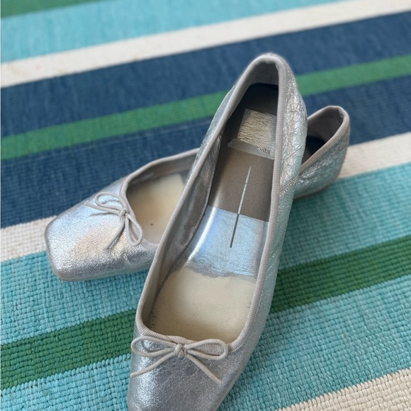 Dolce Vita Shimmering Silver Flats - Picture 3 of 3